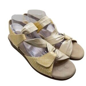 Elites by Walking Cradles Womens Sandals‎ Beige Yellow Size 12M Leather